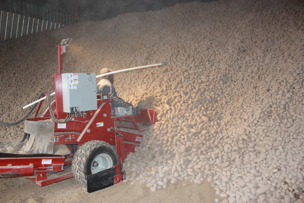 SPUDNIK 150 Scooper (2)
