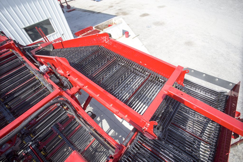 SPUDNIK 6630 Harvester Details (9)