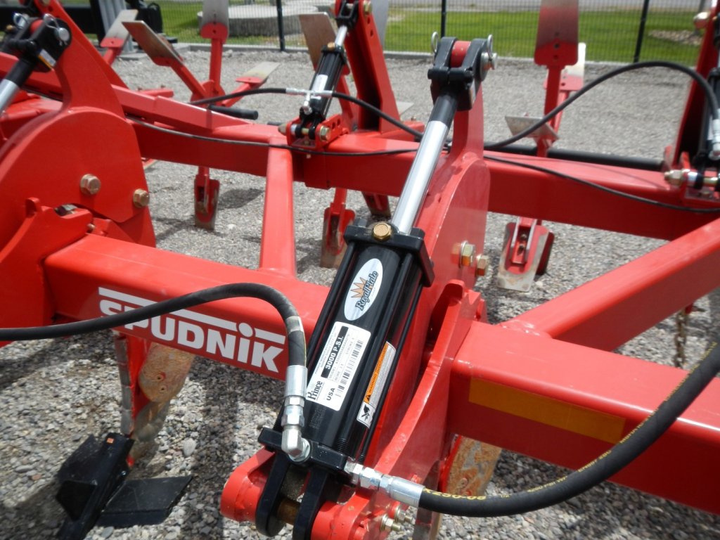 SPUDNIK Cultivator Details (4)
