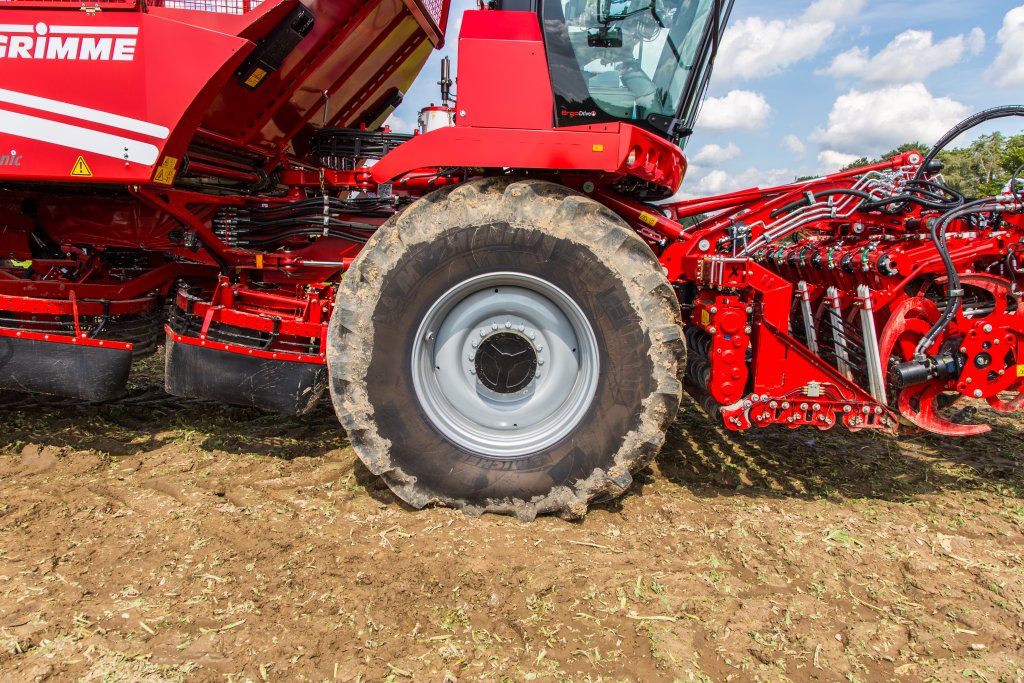 REXOR 630- Fahrwerk und Motor (26)