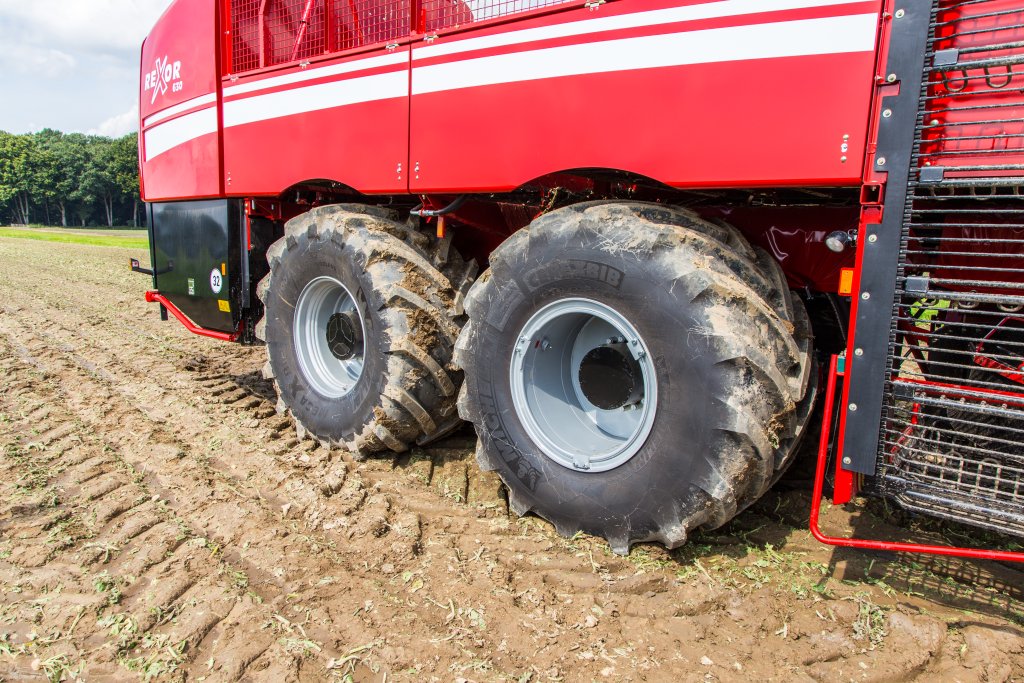 REXOR 630- Fahrwerk und Motor (28)
