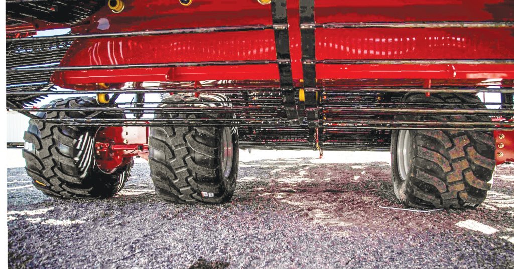SPUDNIK 6630 Harvester Details (15)