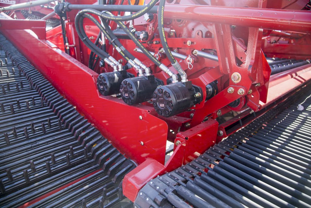 SPUDNIK 6630 Harvester Details (4)