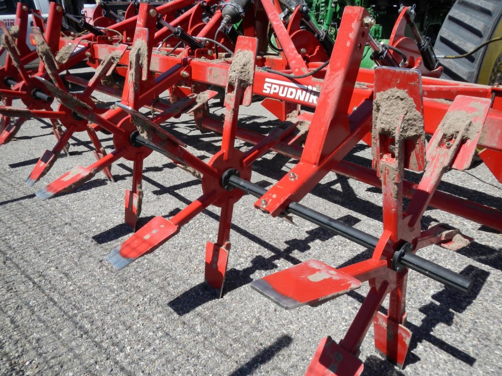 SPUDNIK Cultivator Details (1)