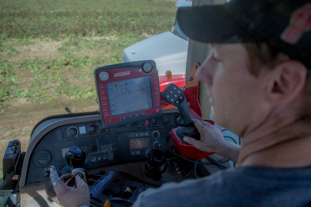 SPUDNIK 6621 AirSep Harvester (26)