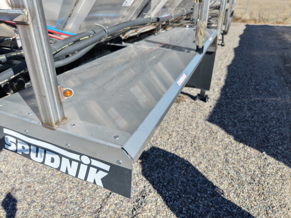 SPUDNIK_STAINLESS FENDER