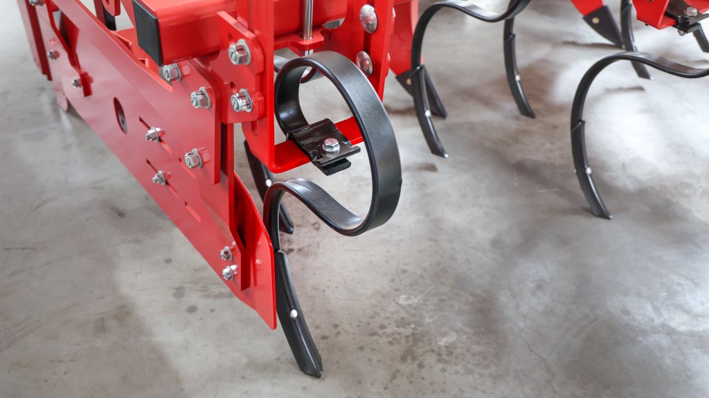GH 4_China version_Front loosening tines